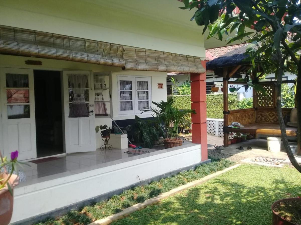 Poetri Guest House Syariah Near Kebun Raya Bogor Kültér fotó